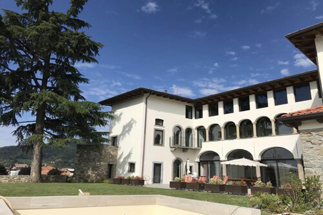 Podere Castel Merlo Resort Villongo SantʼAlessandro المظهر الخارجي الصورة