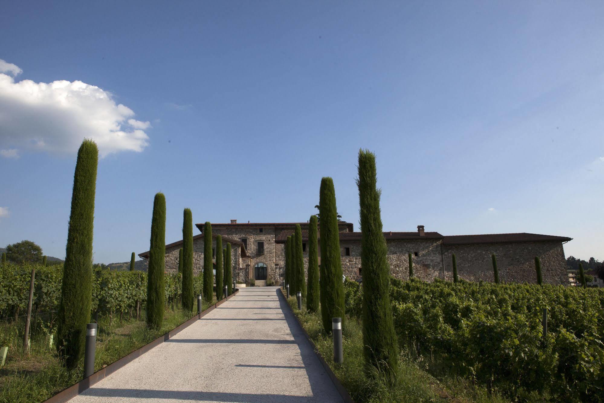 Podere Castel Merlo Resort Villongo SantʼAlessandro المظهر الخارجي الصورة